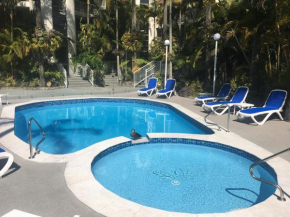  Copacabana Apartments  Серферс-Парадайс